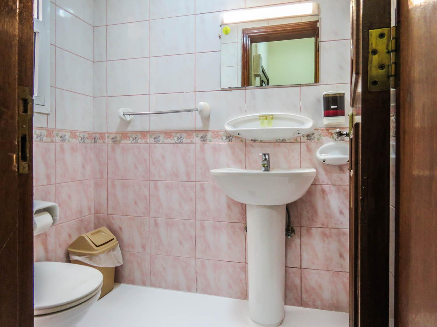 Al Ferdous Hotel Apartment Sharjah Ngoại thất bức ảnh