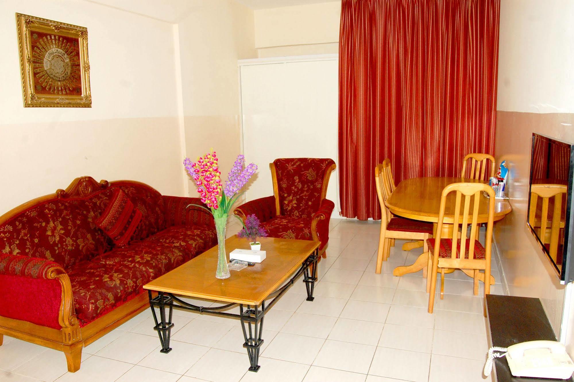Al Ferdous Hotel Apartment Sharjah Ngoại thất bức ảnh