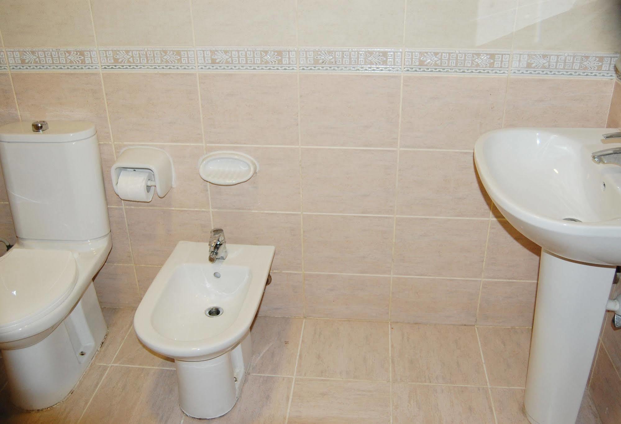 Al Ferdous Hotel Apartment Sharjah Ngoại thất bức ảnh