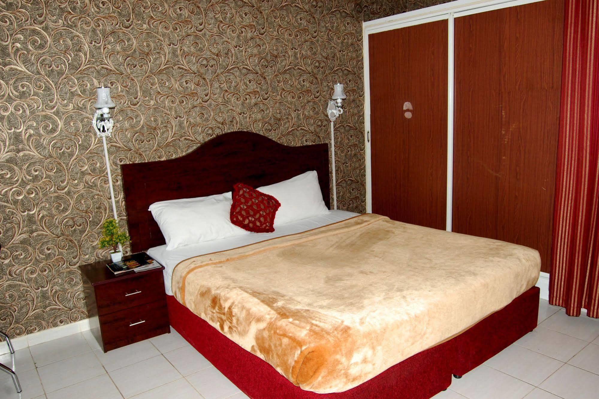 Al Ferdous Hotel Apartment Sharjah Ngoại thất bức ảnh