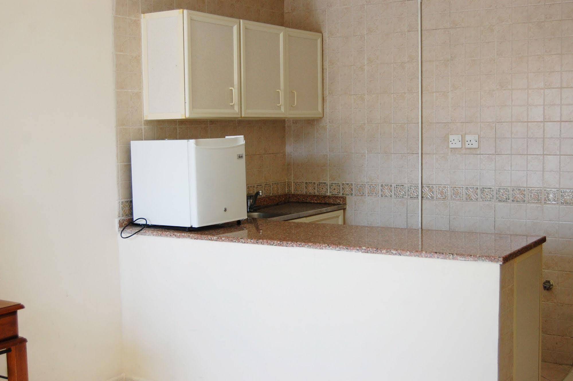 Al Ferdous Hotel Apartment Sharjah Ngoại thất bức ảnh