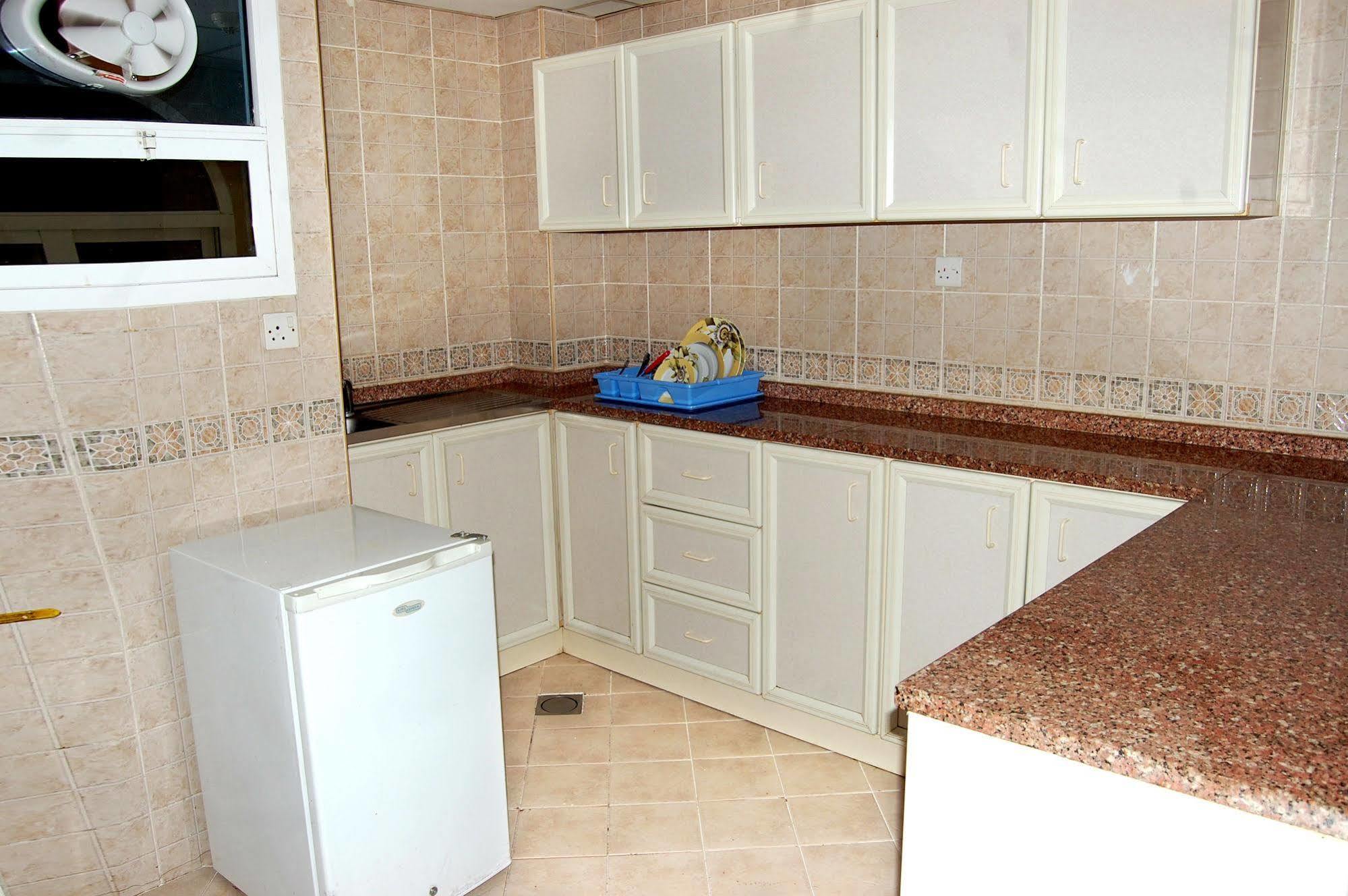 Al Ferdous Hotel Apartment Sharjah Ngoại thất bức ảnh